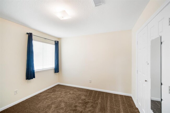 Building Photo - 315 Brushy Glen Dr