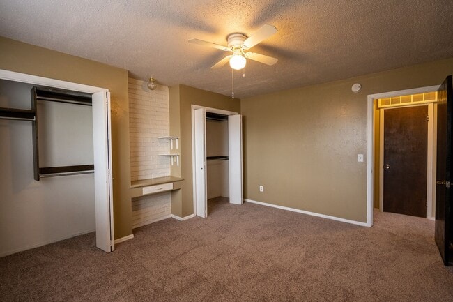 Building Photo - Spacious Backyard, 2 Car Garage, Close to NW Expressway!