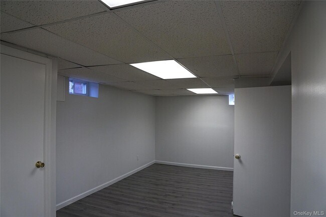 Building Photo - 16 Bon Air Ave