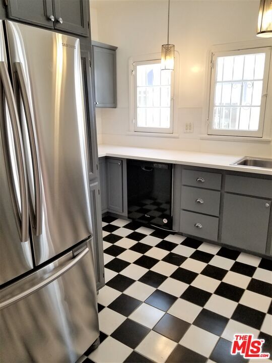 Building Photo - 329 N Ogden Dr