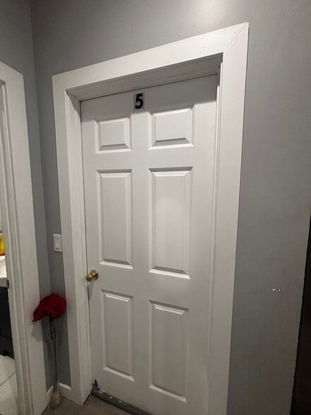 Rm #4 Door - 1726 W 22nd St