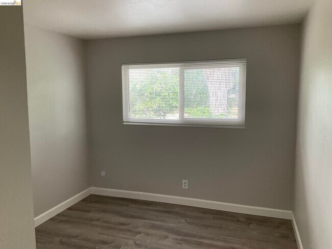 Building Photo - 2308 Lemontree Way