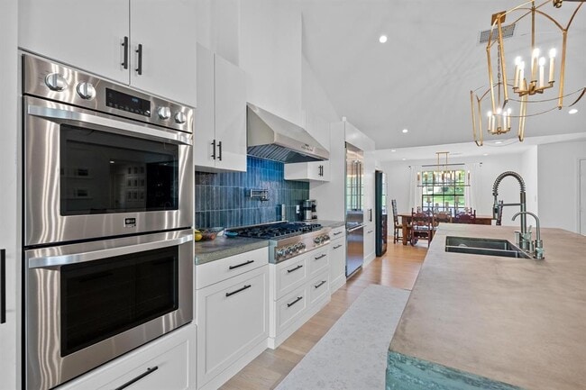 Building Photo - 8307 Spring Valley Dr