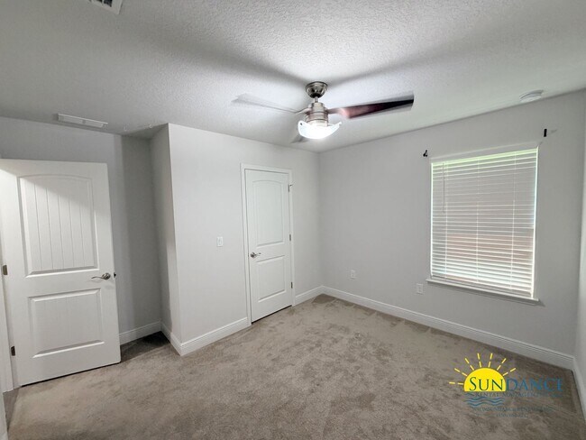 Building Photo - 5722 Marigold Loop