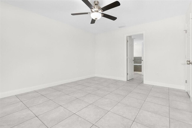 Building Photo - 525 Drayton Rd