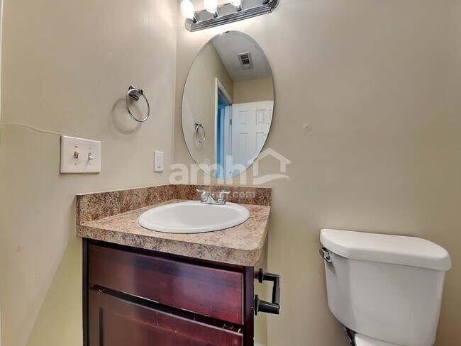 Building Photo - 15 Jeremiah Way