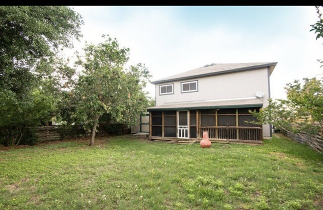 Building Photo - 6610 Beech Trail Dr