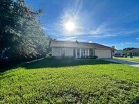 Building Photo - ** Coming Soon ** LARGE 4 BEDROOM IN ICW AREA