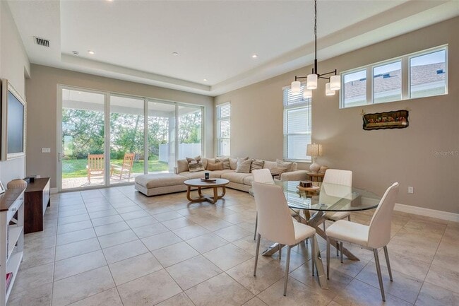 Building Photo - 887 Lk Hl Wy