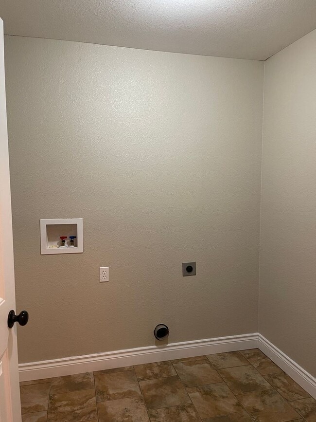 Building Photo - AVAILABLE!!!