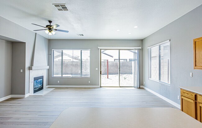 Building Photo - 1 Story home located in Southern Highlands