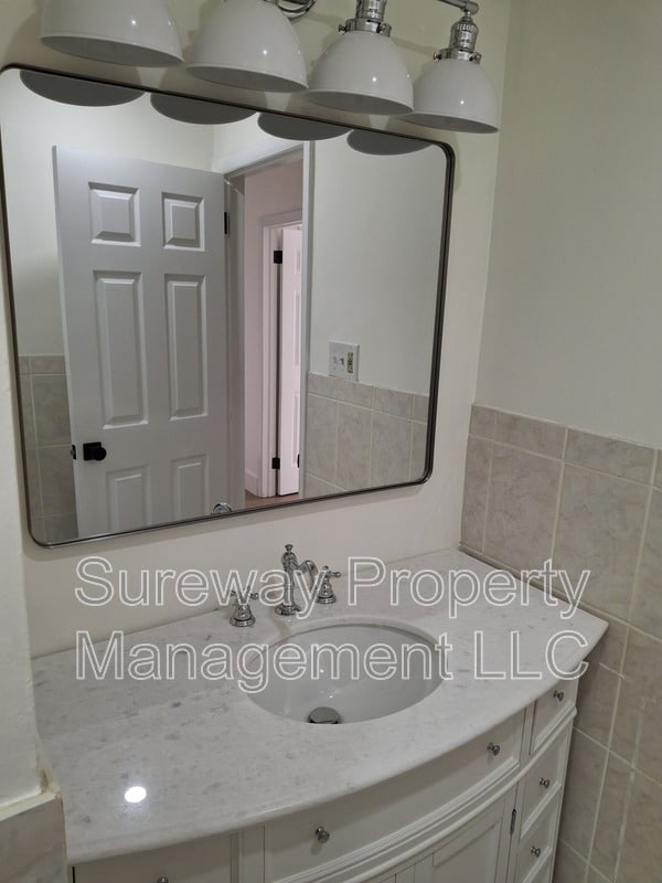 Building Photo - 128 Eaves Mill Rd