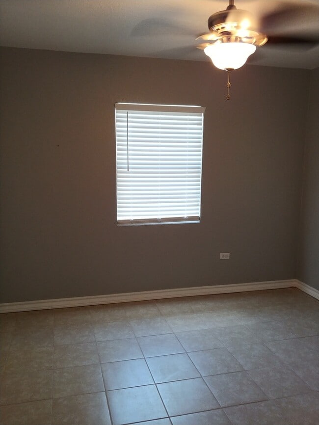 Building Photo - 1421 W Madison Ave