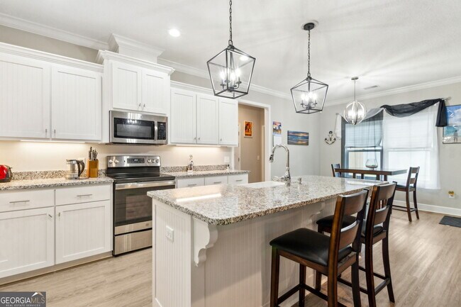 Building Photo - 145 Verano St