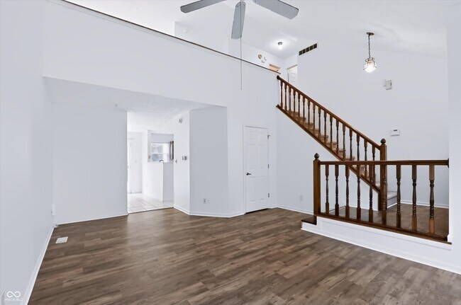 Building Photo - 7733 Park North Lake Dr