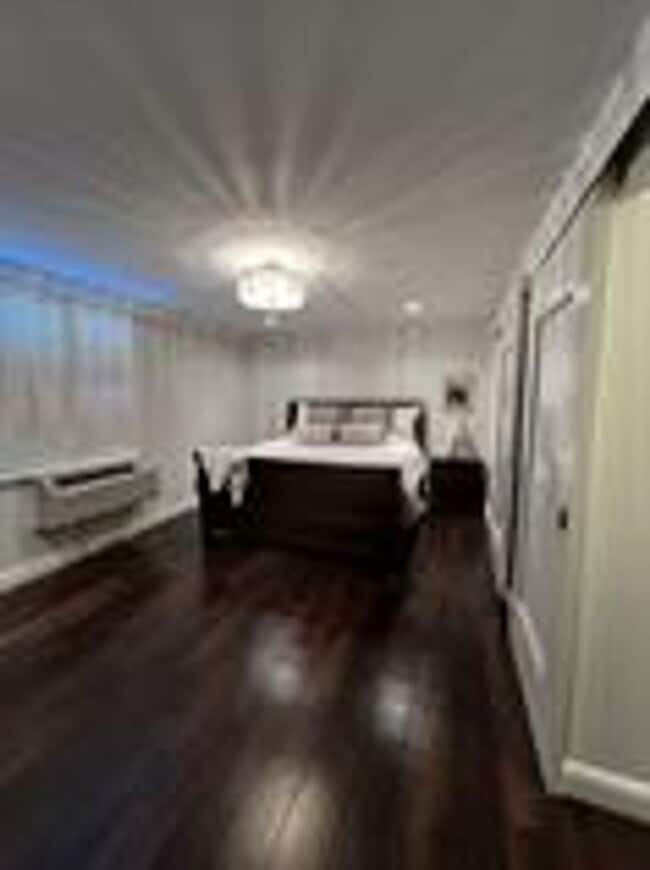 Building Photo - Beautiful Fifteenth floor Furnished one Bedroom with Views