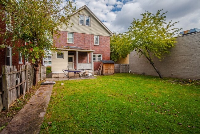 Building Photo - Updated Rental House