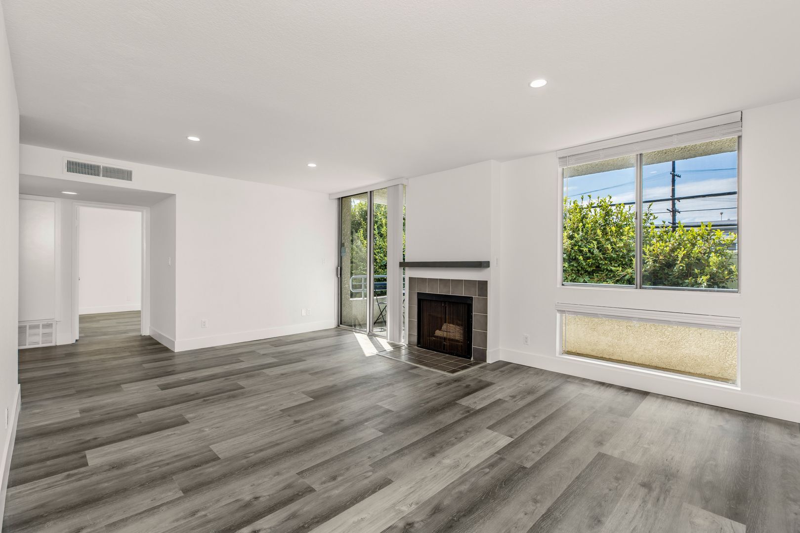 Building Photo - 1751 S Bentley Ave