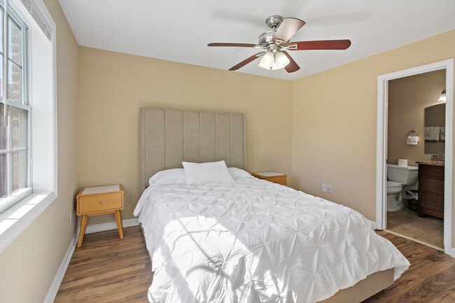 Building Photo - 7103 Highland St