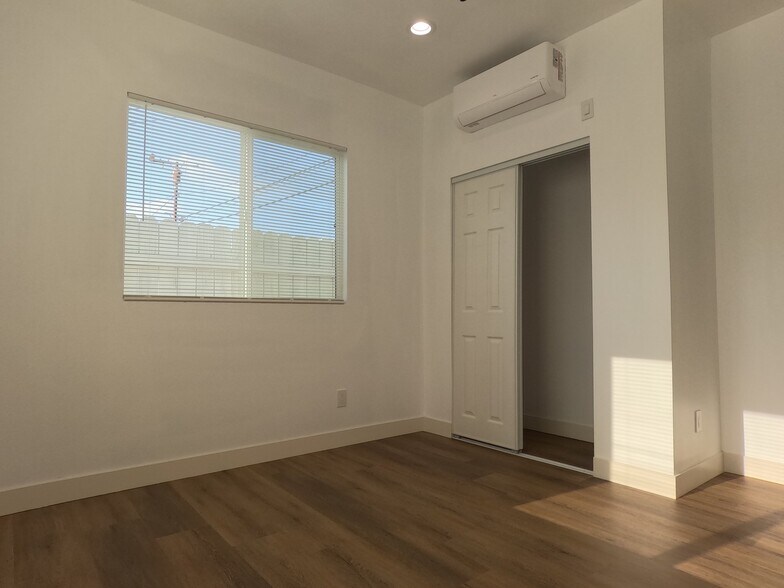 Building Photo - 4904 Coke Ave