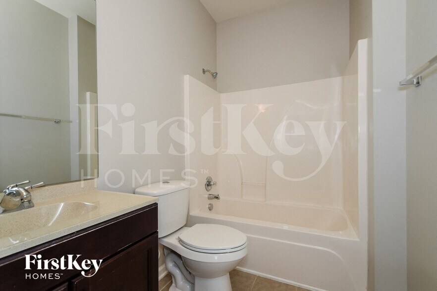 Building Photo - 4297 Hathaway Ln