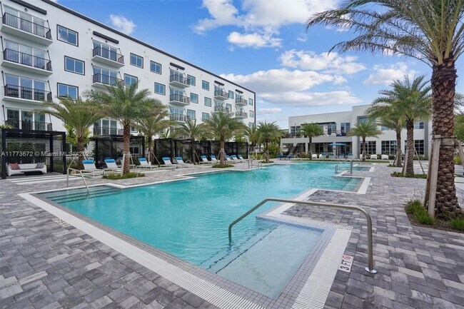 Primary Photo - 2095 W Atlantic Ave