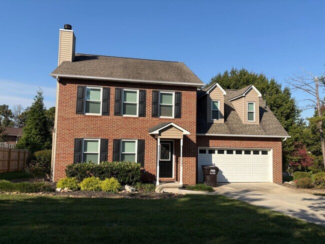 Primary Photo - Knoxville 37923 - 3 bedroom, 2.5 bath home...