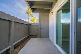 Building Photo - 343 Autumn Dr