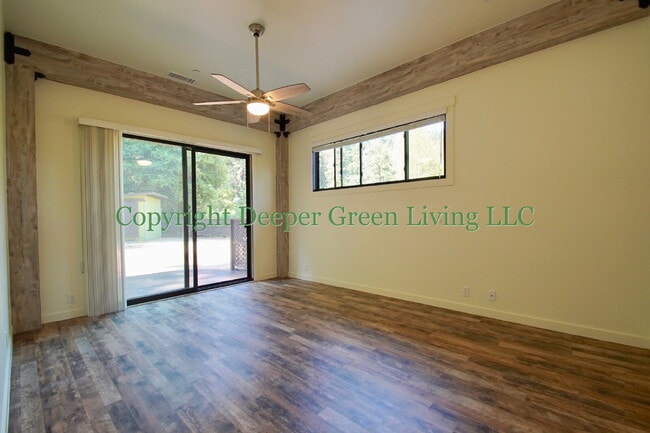 Building Photo - 2 Bedroom Woodacre Home with Views!