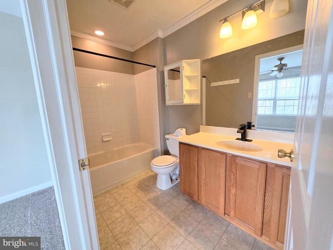 Building Photo - 347 Glenn Rose Cir