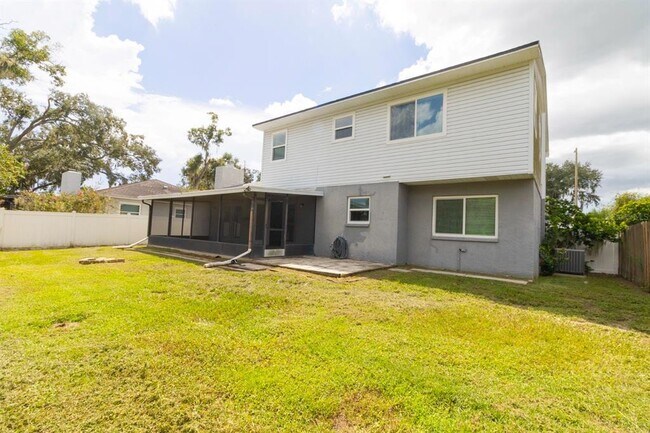 Building Photo - 603 Angelica Pl