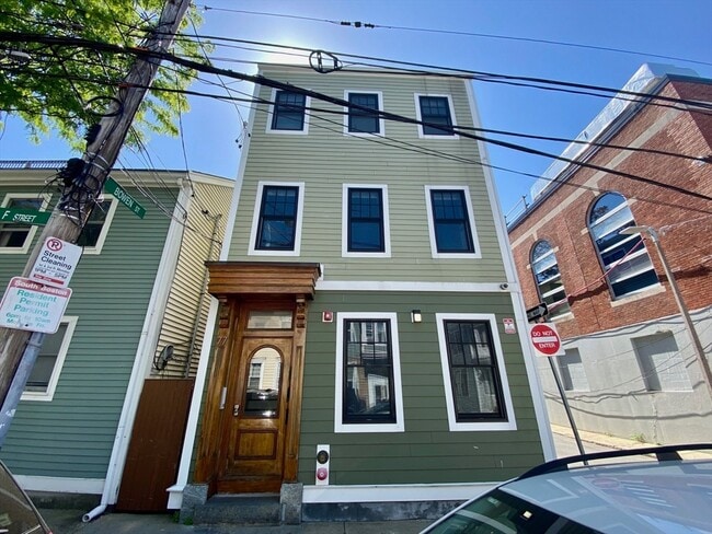 Building Photo - 77 F St