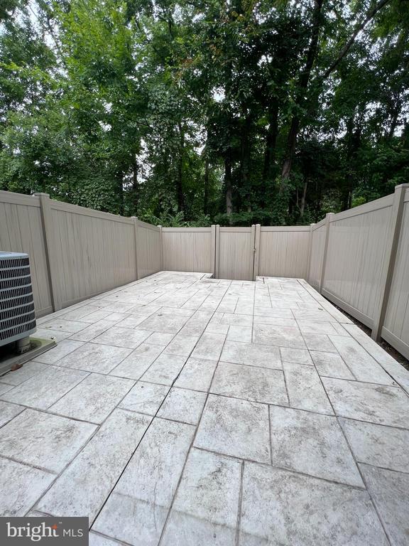 Building Photo - 5504 Woodlawn Manor Ct