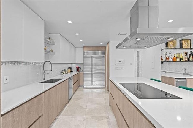 Building Photo - 6124 Paradise Point Dr