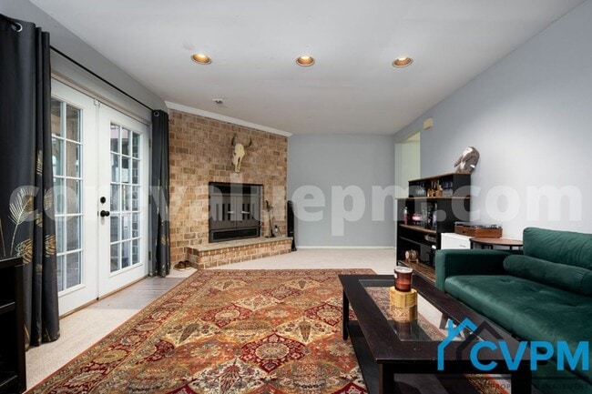 Building Photo - 11863 New Country Ln