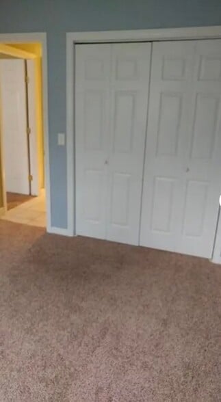 Building Photo - 152 Quarry Hill rd