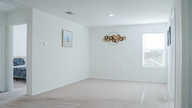 Building Photo - 2400 Willkomen Wy