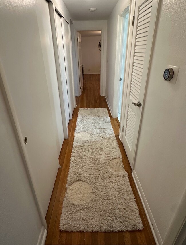 Building Photo - 4945A S Lake Dr