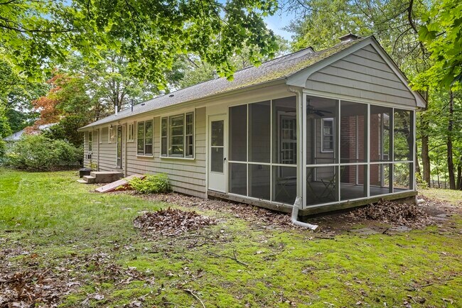 Building Photo - 40 Marrett Rd