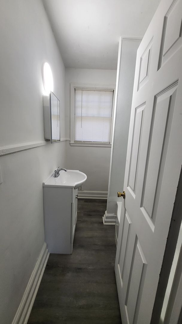 Building Photo - Two Bedroom Apt For Rent in Sumter SC!  2 ...