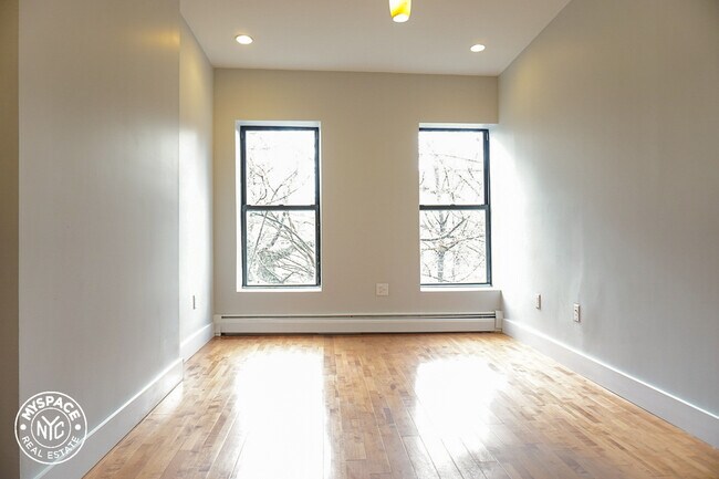 Building Photo - 1158 Fulton St