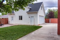Building Photo - Studio apartment available in Hurricane - ...
