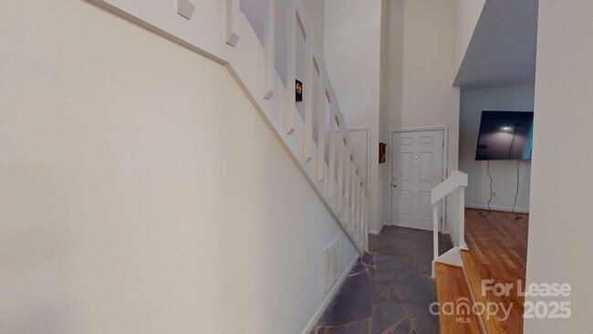 Building Photo - 4025 Woodfox Dr