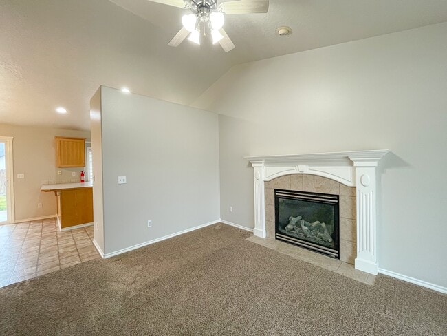 Building Photo - 4110 E Hayseed Ct