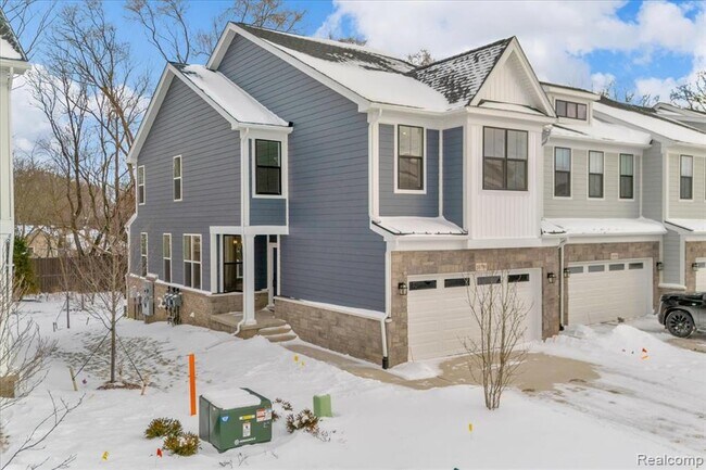 Building Photo - 10790 Barrett