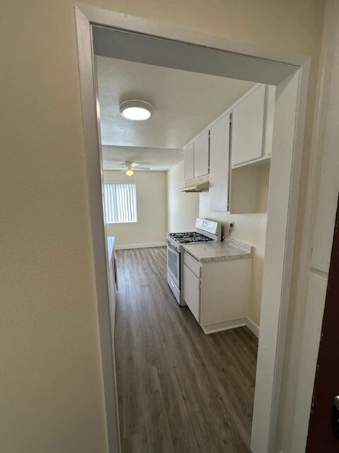 Building Photo - 6310 Hazeltine Ave