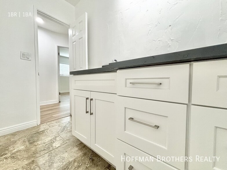 Building Photo - 11922 Burbank Blvd