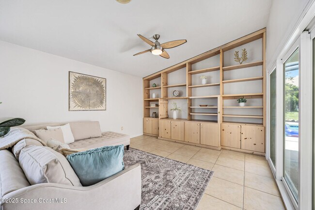 Building Photo - 3070 Rio Plumosa N