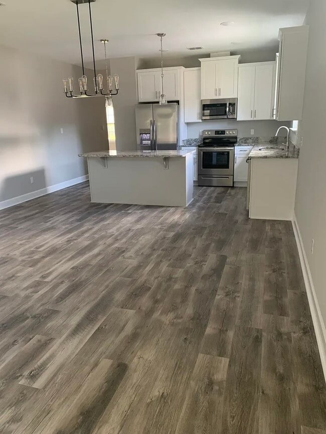 Building Photo - 929 Beaver Creek Way