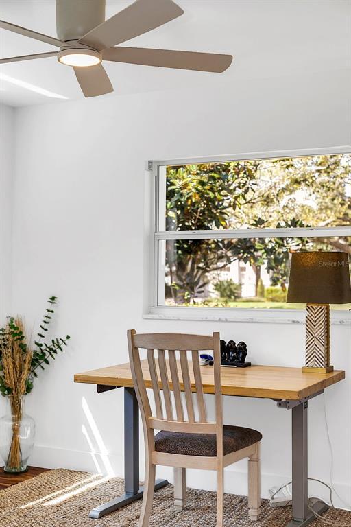 Building Photo - 1640 Palm Ave